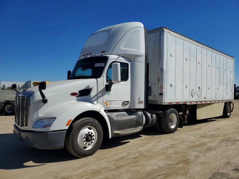 2017 Peterbilt 579