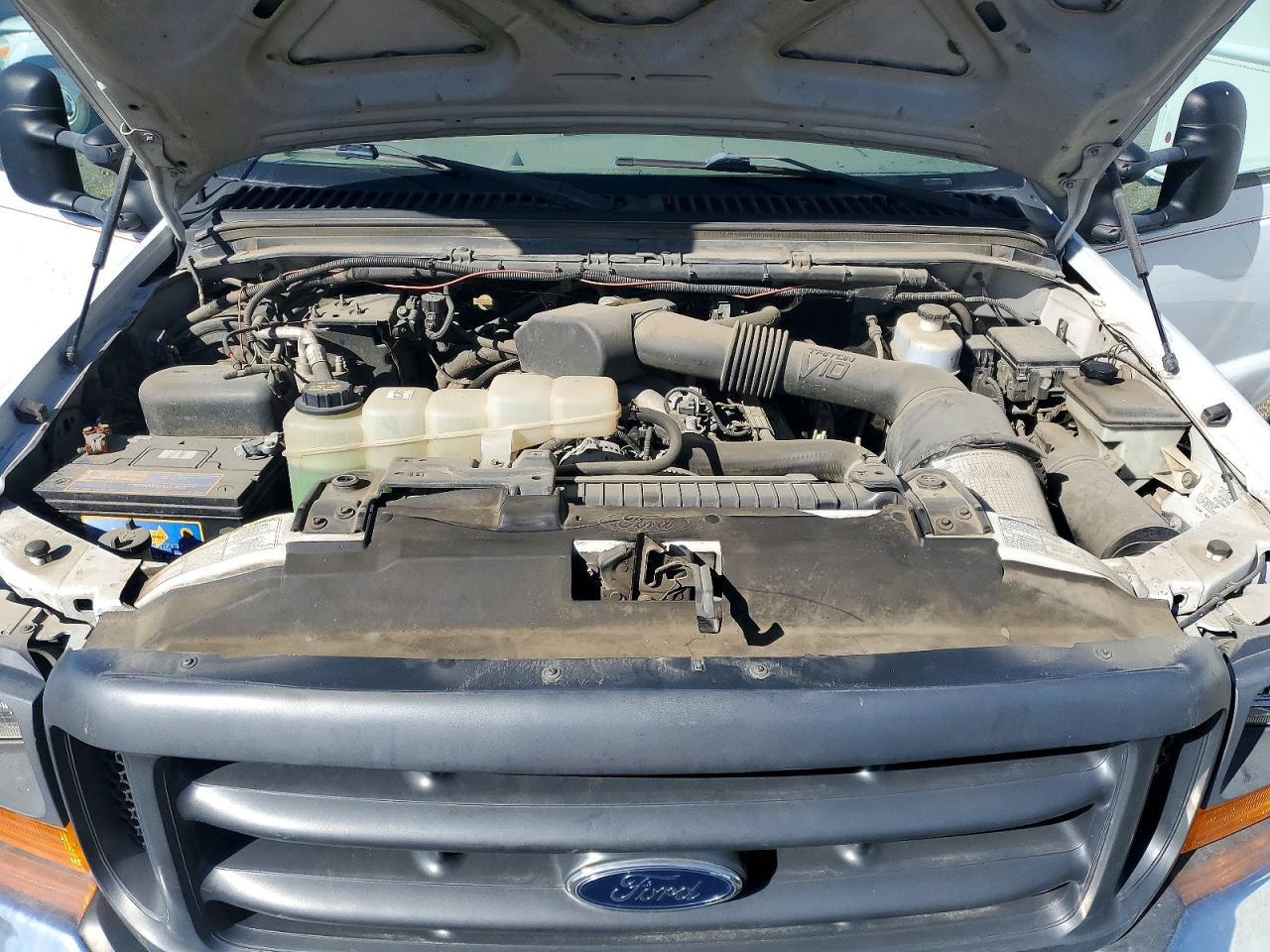 1999 Ford F450 Super Duty Flatbed Truck