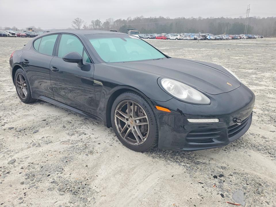 2015 Porsche Panamera 2