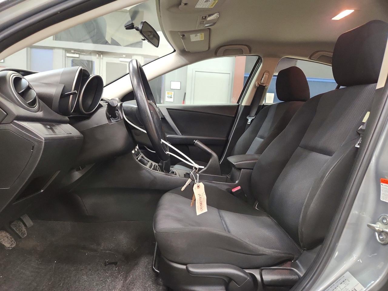 2011 Mazda 3 I