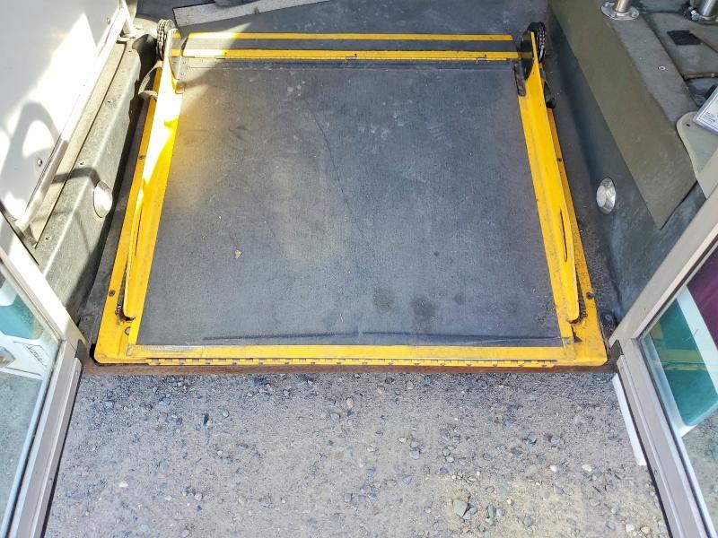 2014 Chevrolet Express G4-Shuttle Bus