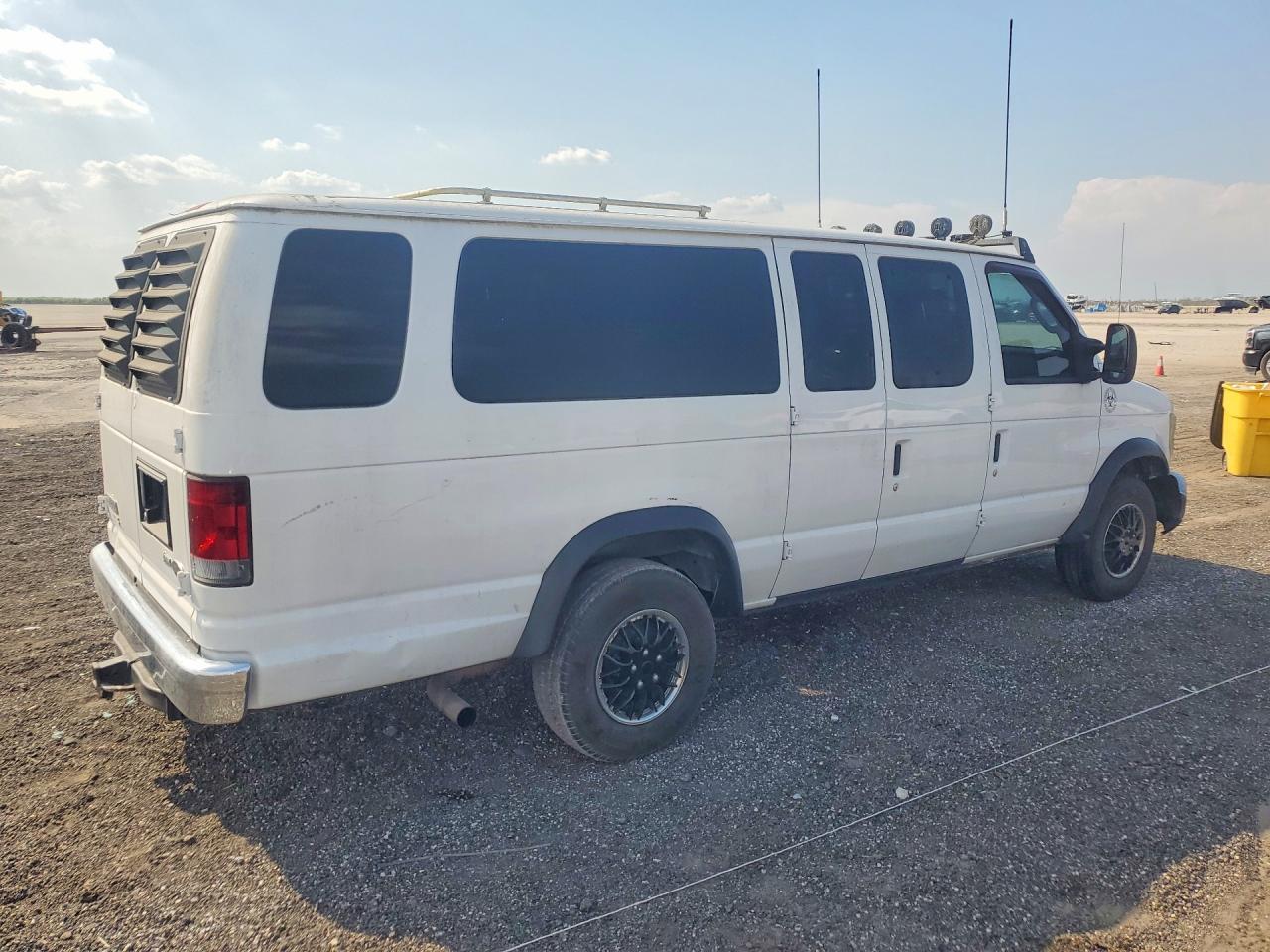 2012 Ford Econoline E350 Super Duty Wagon