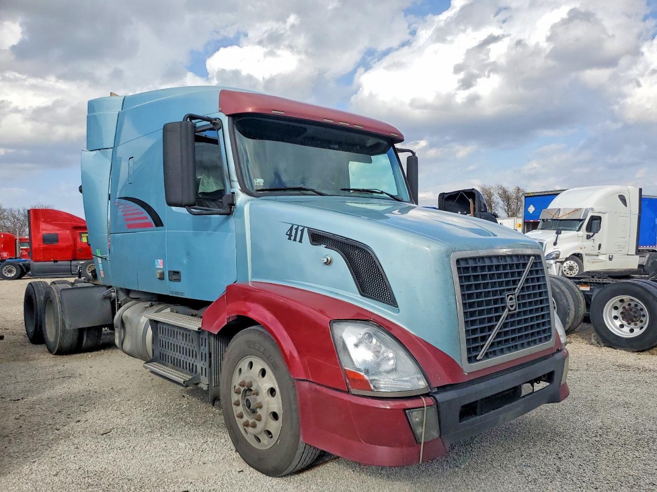2011 Volvo VN VNL