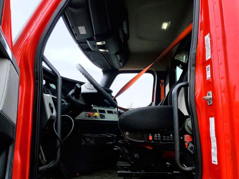 2020 Freightliner Cascadia 126 Semi Truck