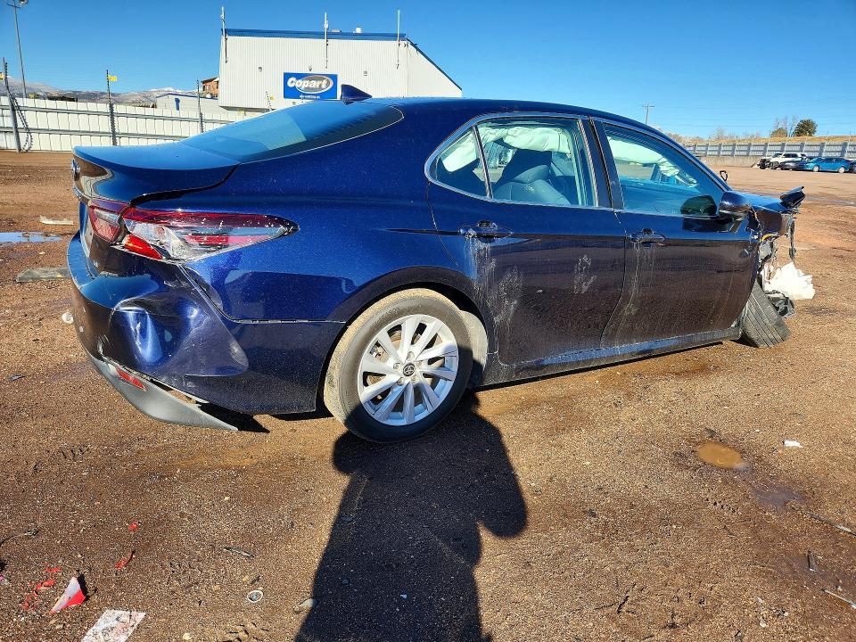 2022 Toyota Camry le
