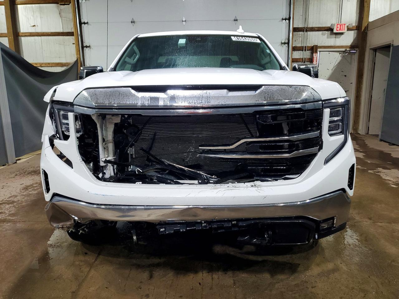 2025 GMC Sierra K1500 SLT