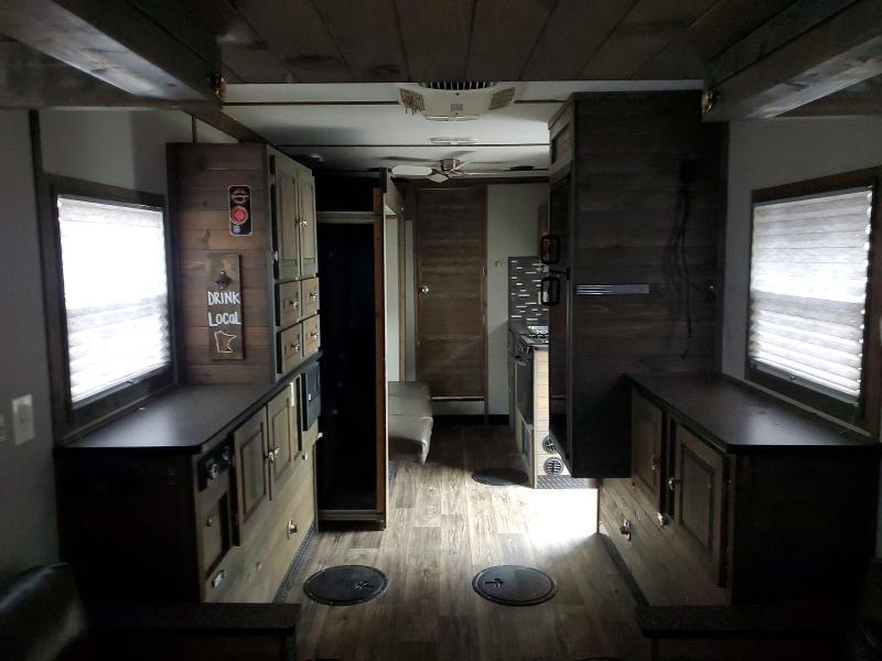 2018 Ice Castle 8X24V 20TH Anniversa