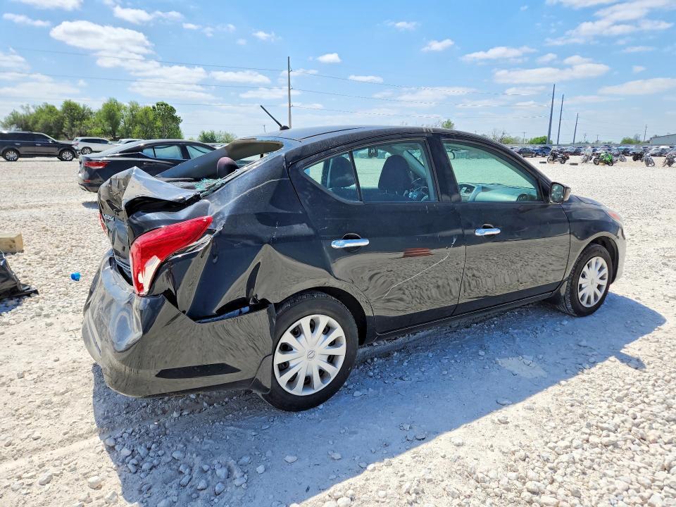 2017 Nissan Versa 1.6 sv