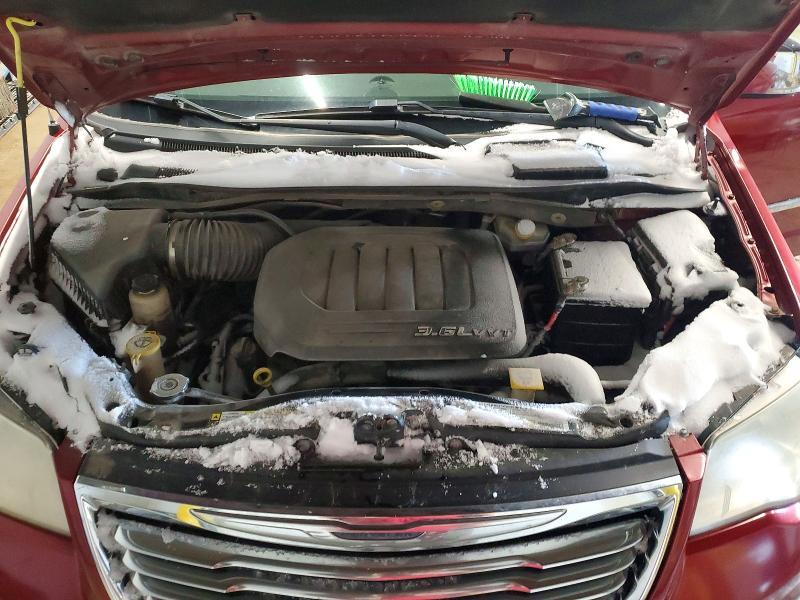 2012 Chrysler Town & Country Touring l