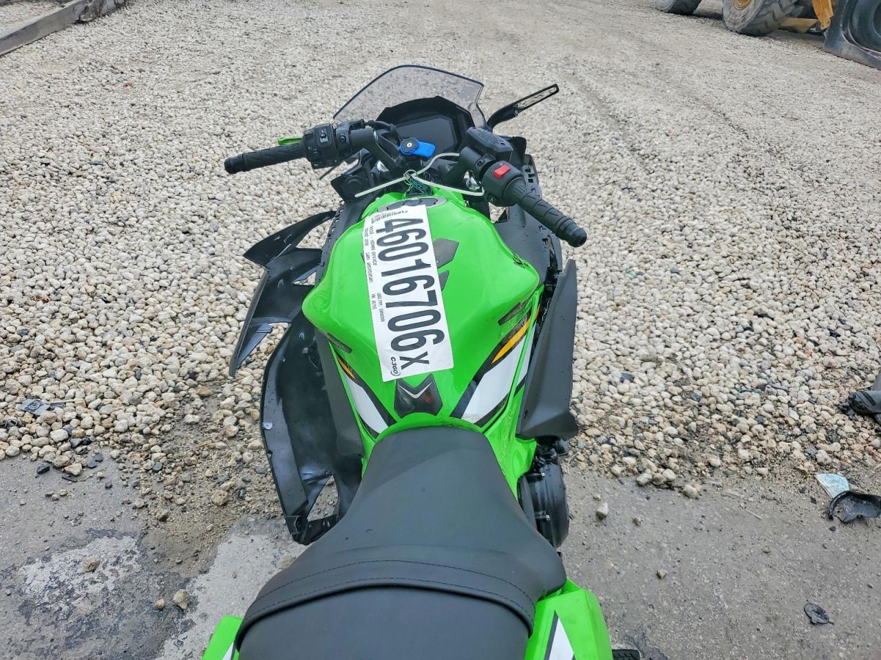 2025 Kawasaki EX650 P