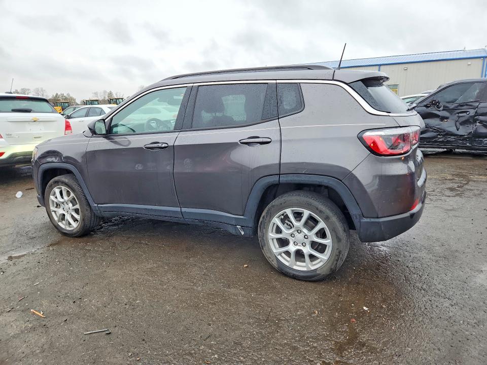 2023 Jeep Compass Latitude lux