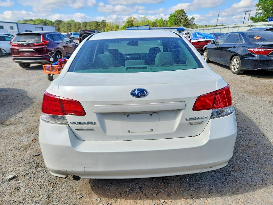 2013 Subaru Legacy 2.5i Premium