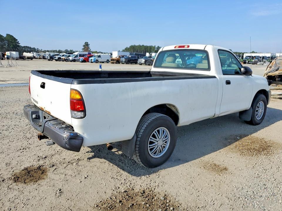 2005 Toyota Tundra Base