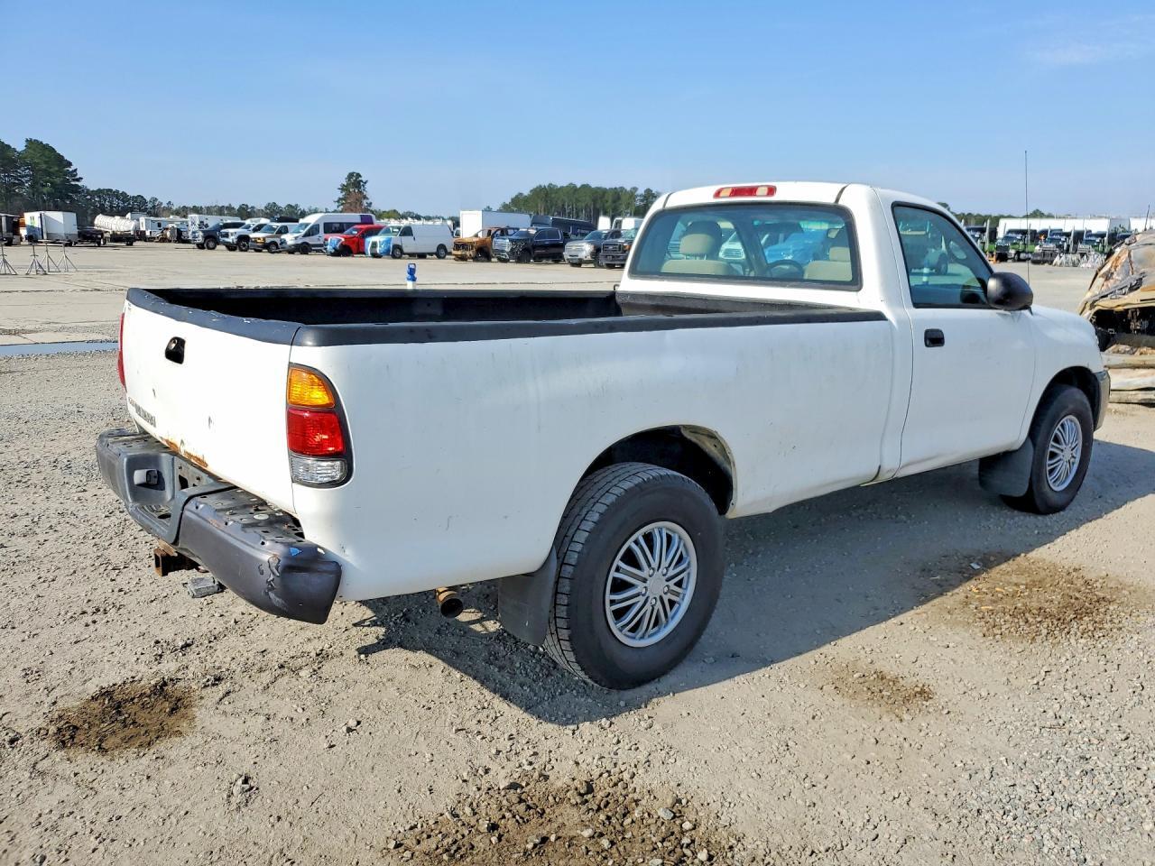 2005 Toyota Tundra Base