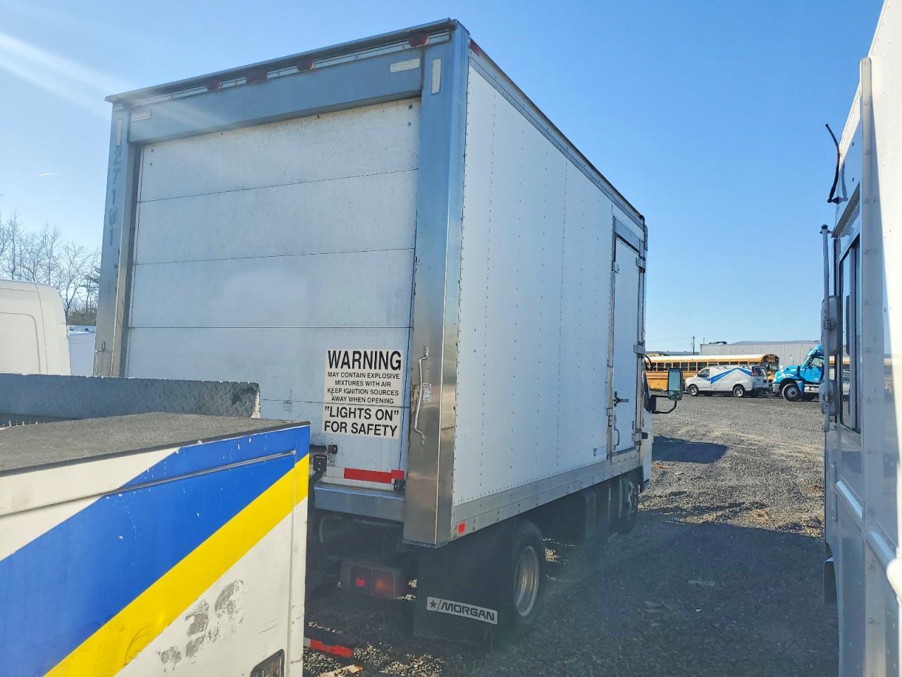 2007 Mitsubishi FE84D Refrigerated BOX Truck