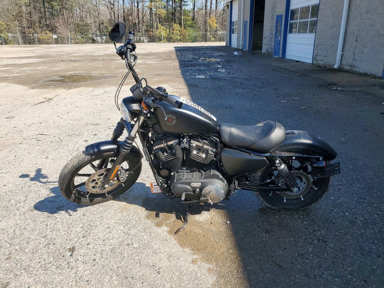 2022 Harley-Davidson XL883 N