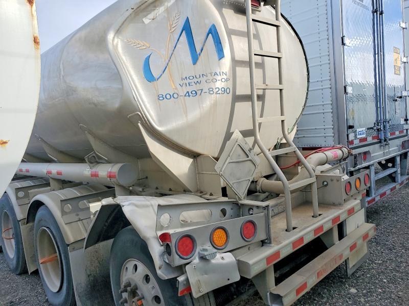 2016 Polar Tank Trailer 2016 Polar Fuel Tank Trailer