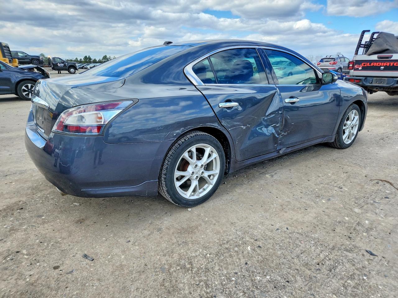 2013 Niss Maxima