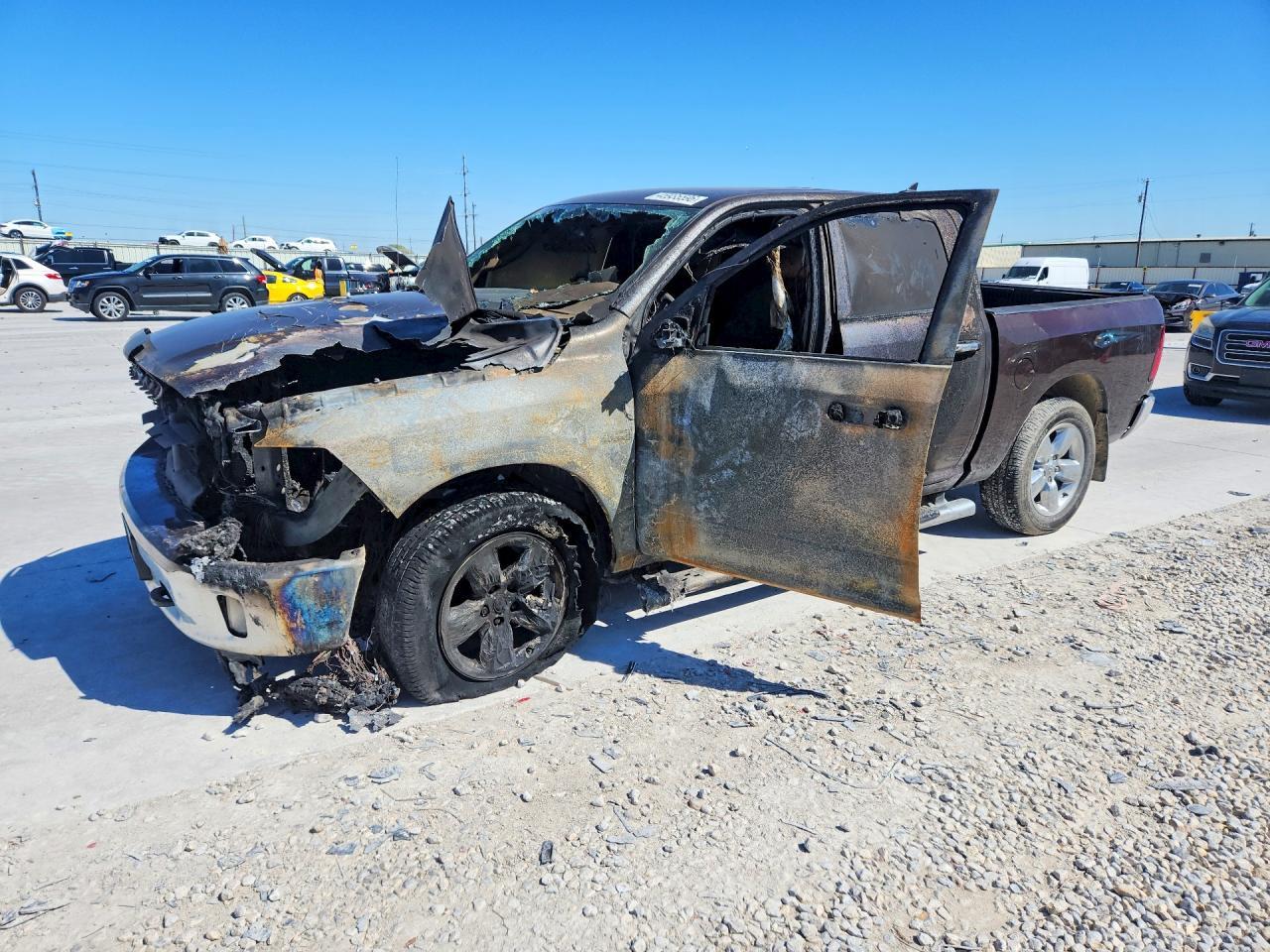 2015 Dodge RAM 1500 SLT