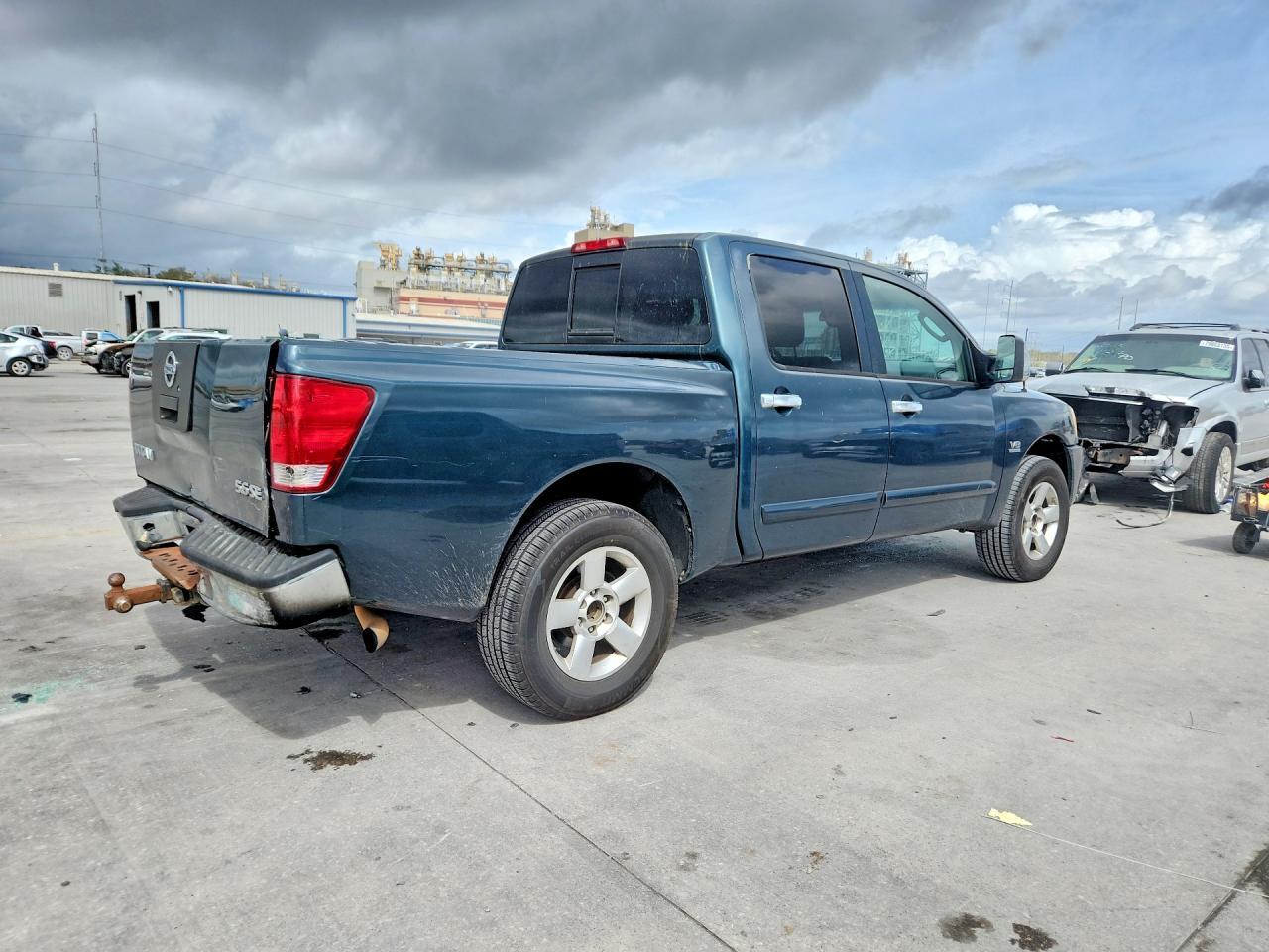 2004 Nissan Titan XE