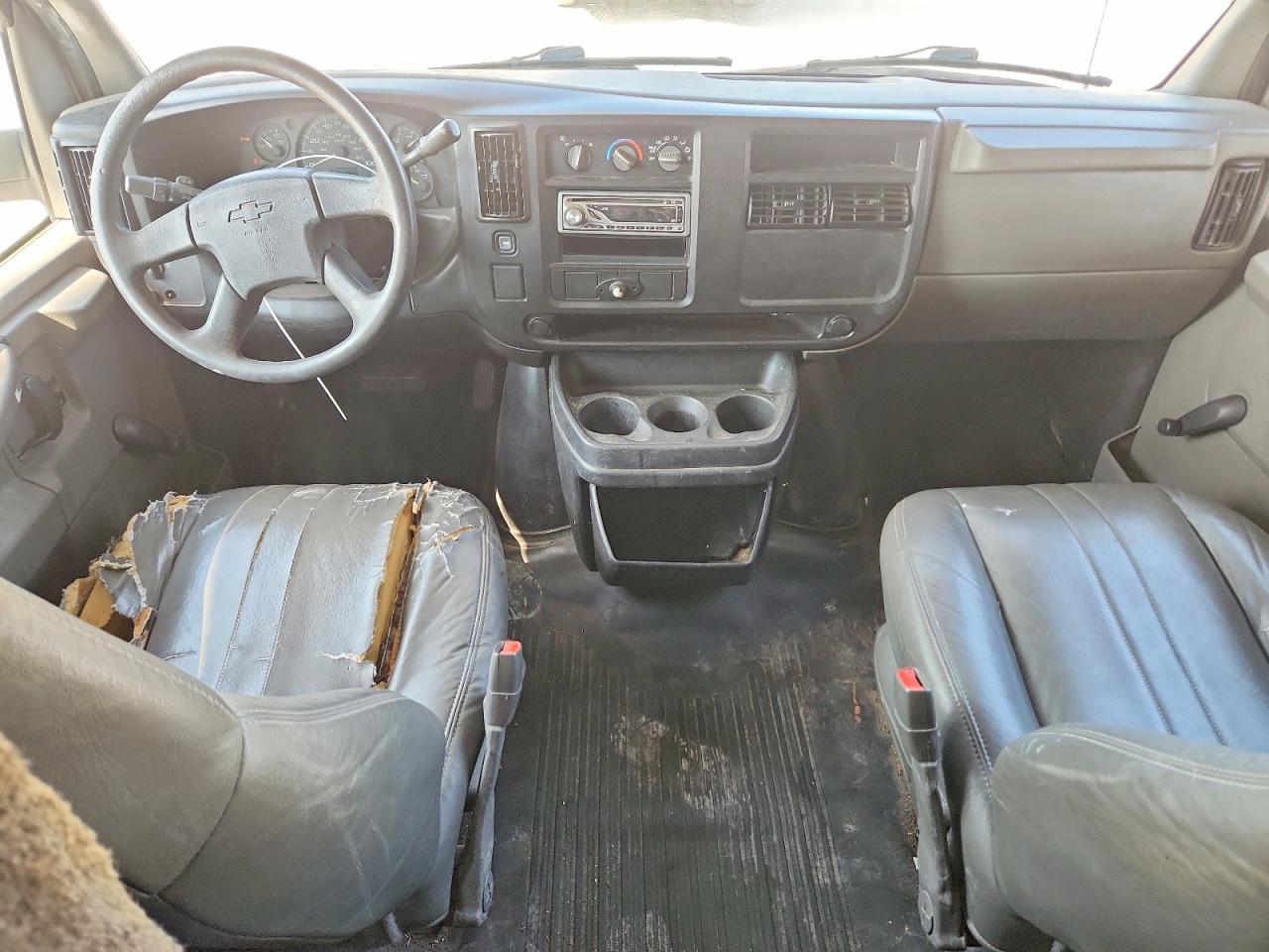 2004 Chev Express G2500