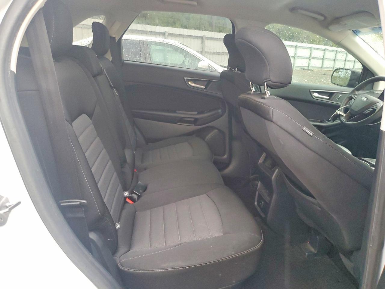 2018 Ford Edge se
