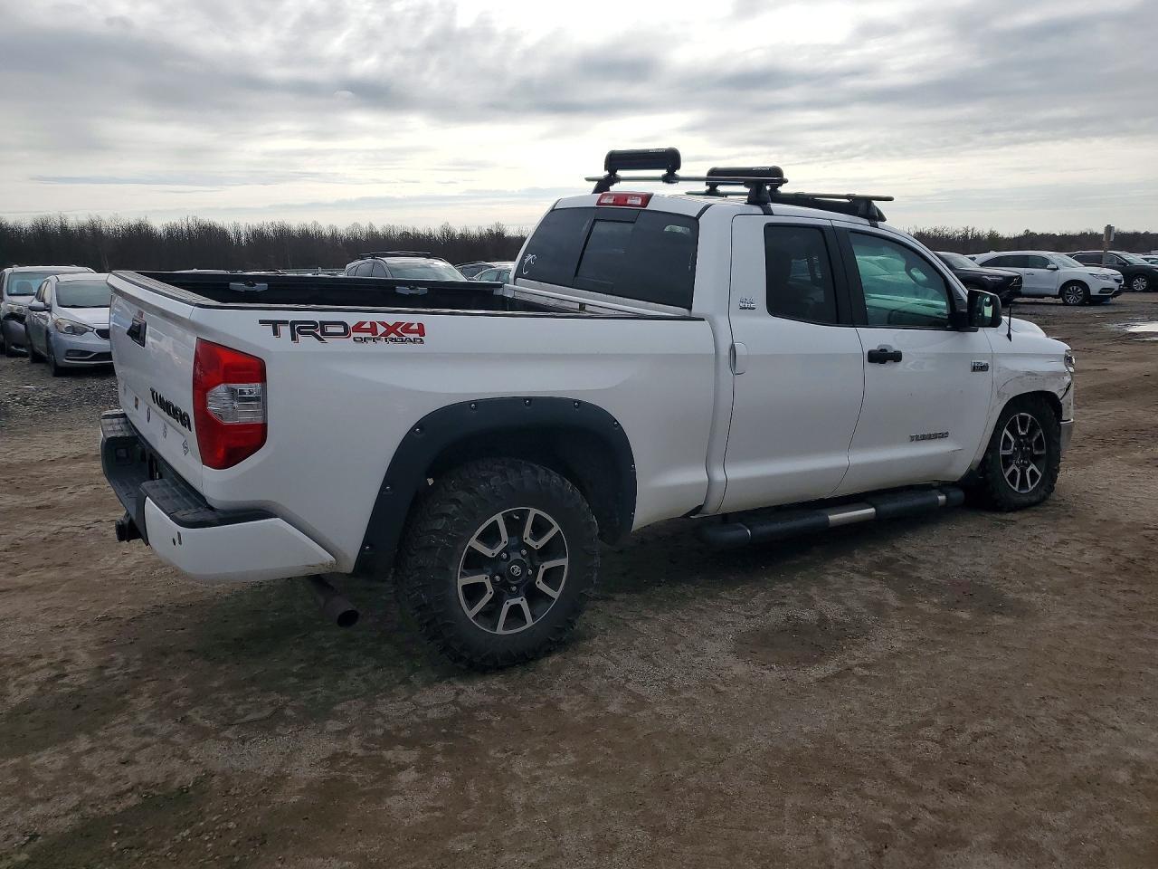 2017 Toyota Tundra SR5