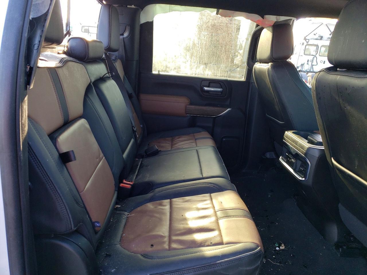 2022 Chevrolet Silverado K3500 High Country