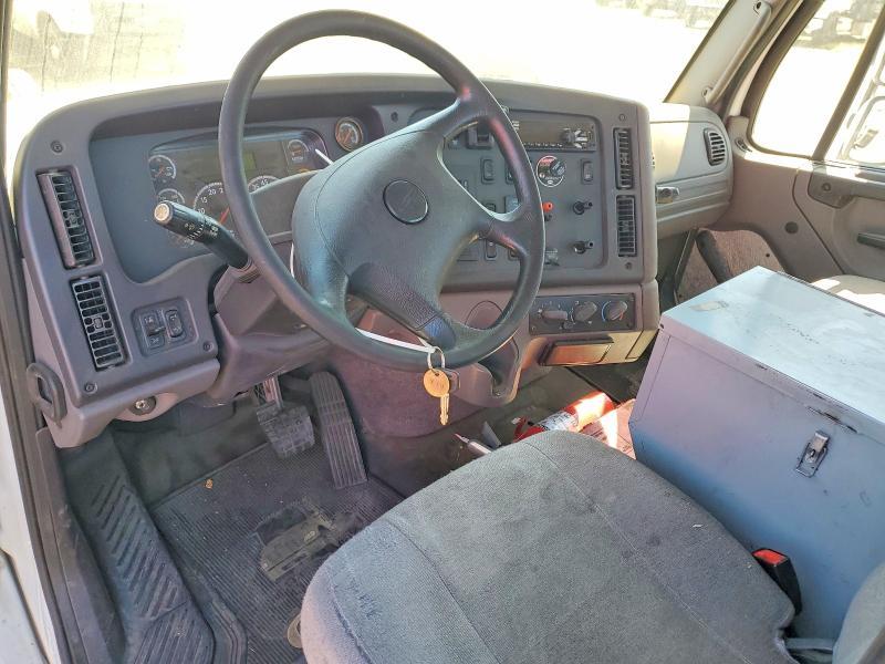 2019 Freightliner Business Class M2 Semi Truck