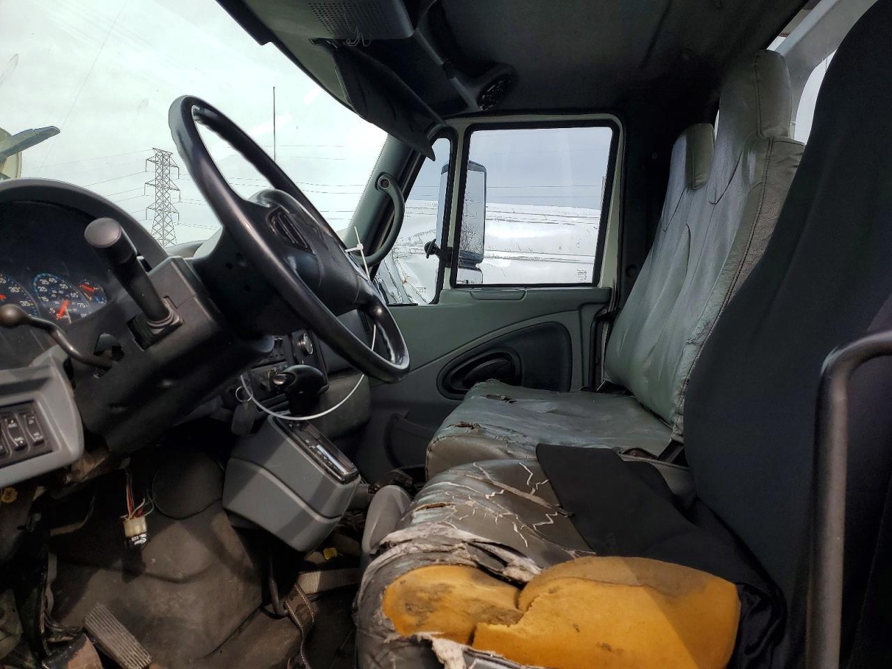 2003 International 4000 4300