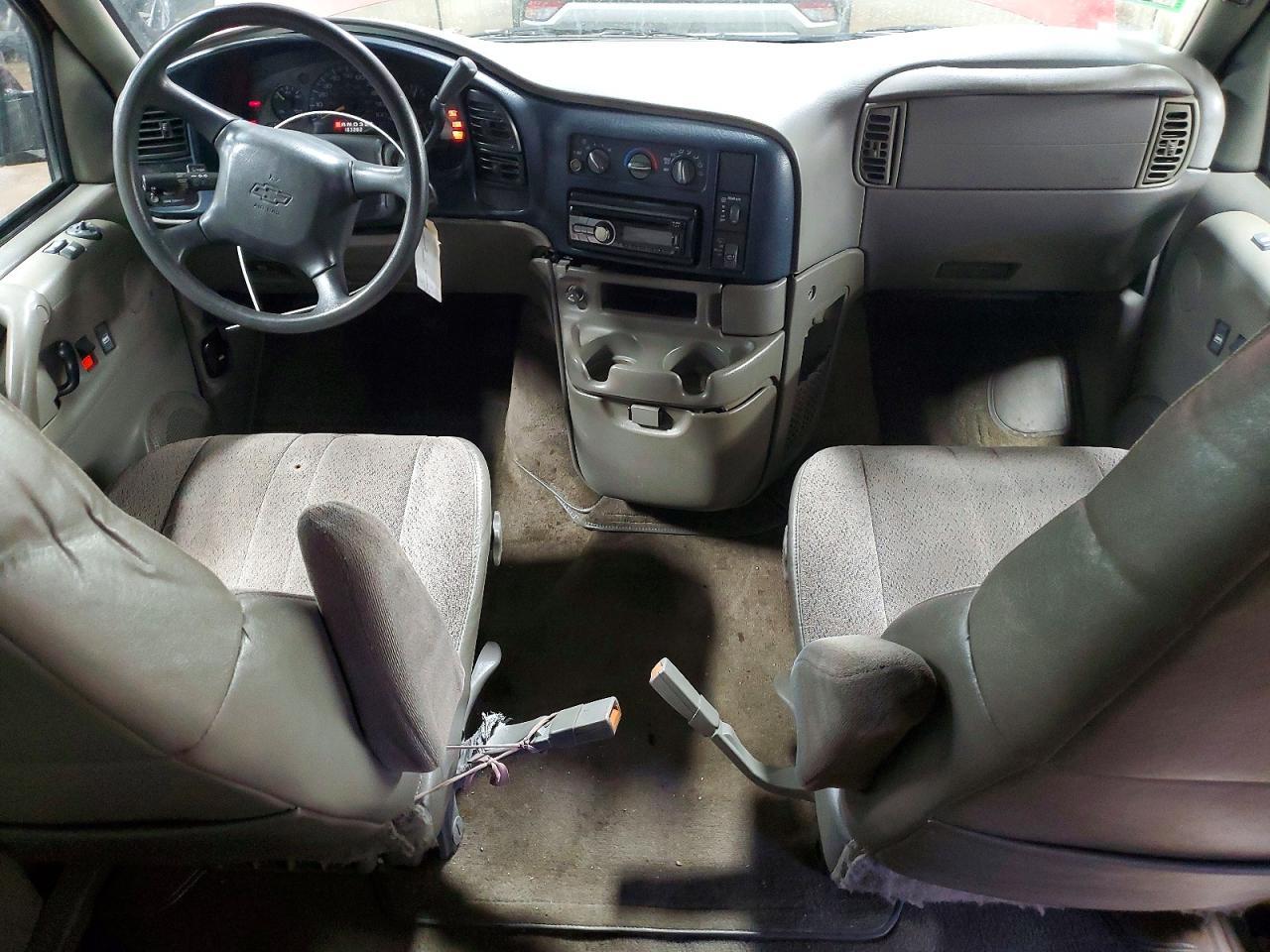 1999 Chev Astro