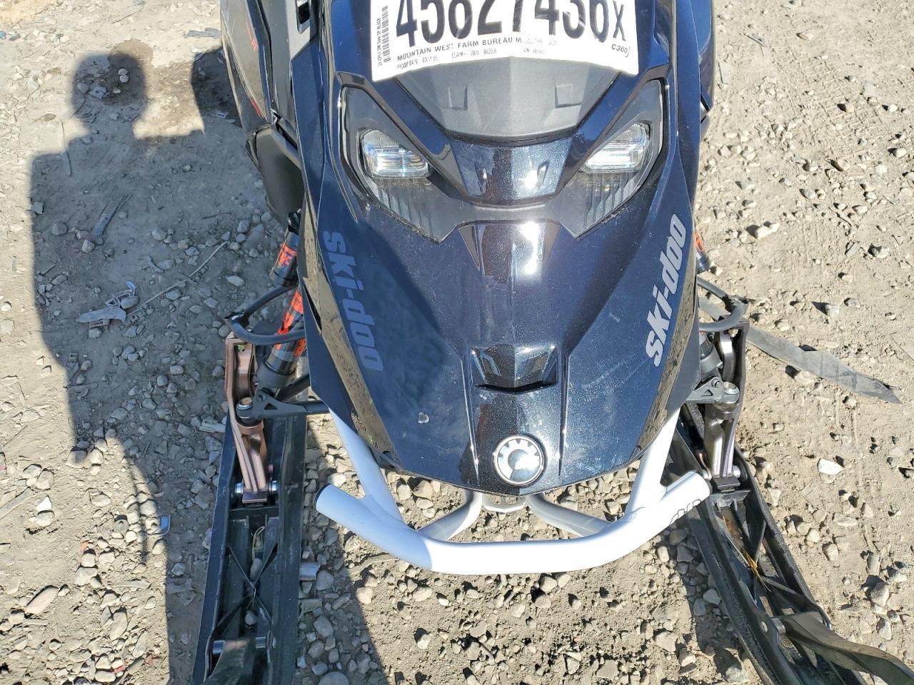 2024 Skidoo Snowmobile