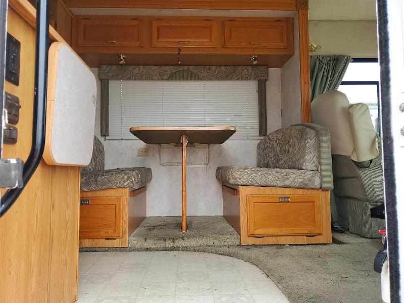 2004 Winnebago Motorhome