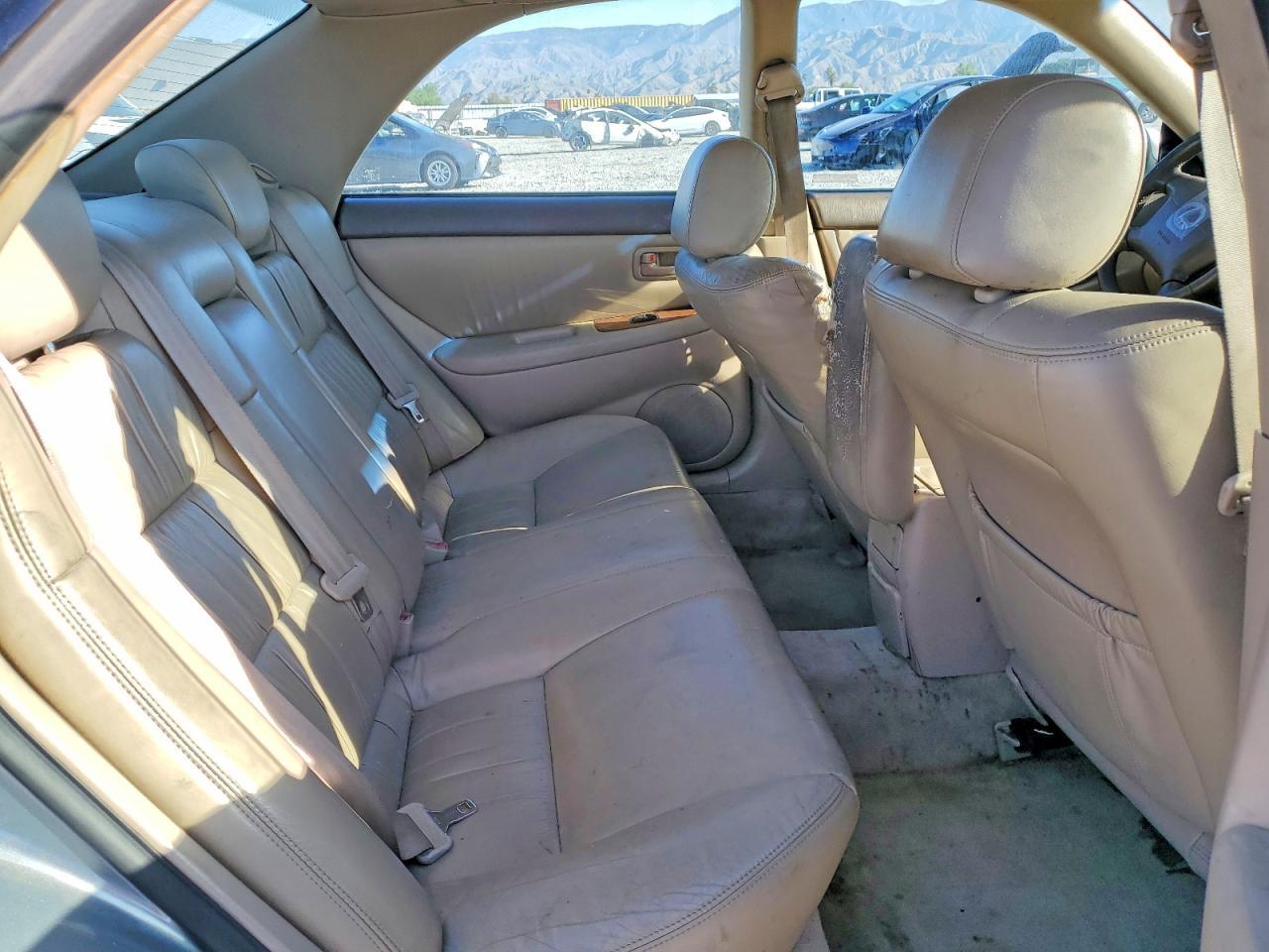 2000 Lexus Es 300 Base