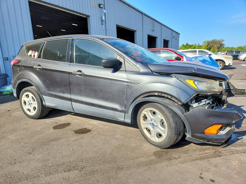 2018 Ford Escape s
