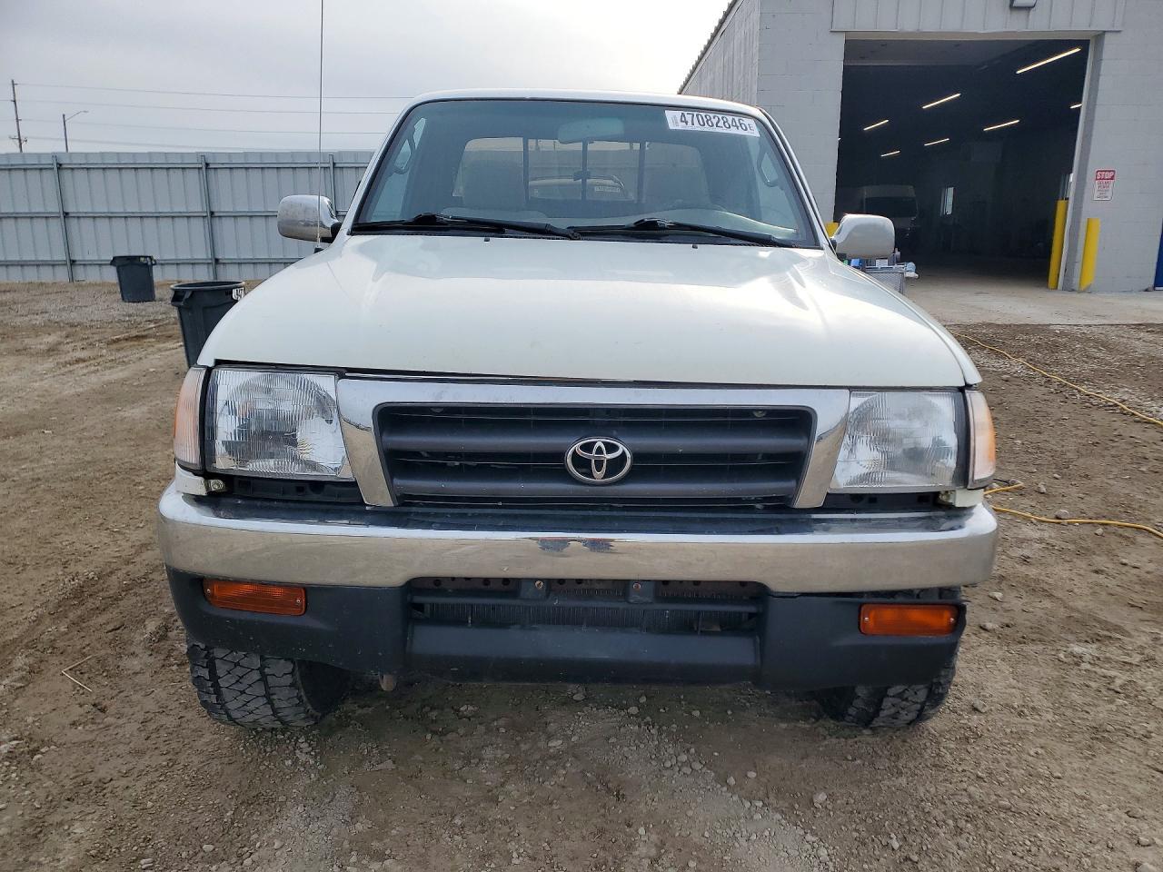 1997 Toyota Tacoma SR5