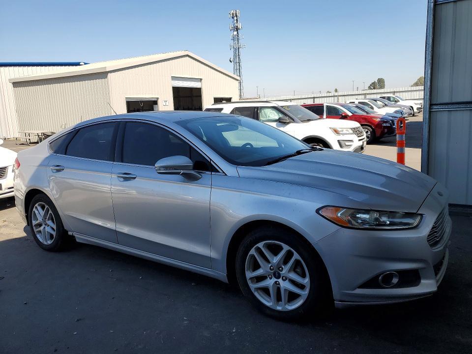 2015 Ford Fusion se