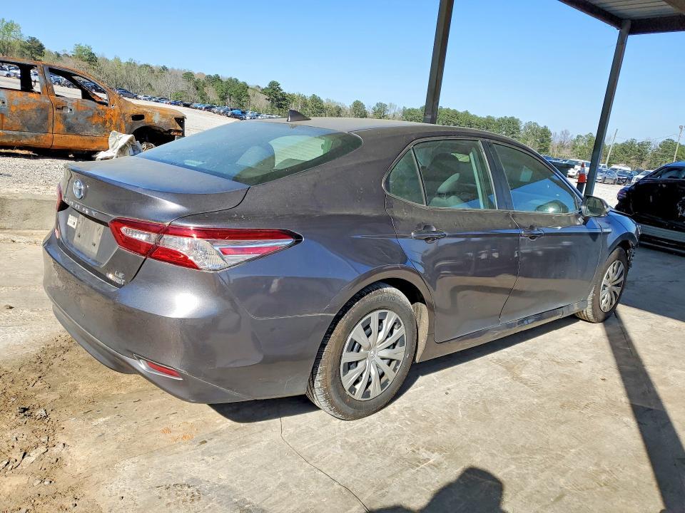 2019 Toyota Camry Hybrid le