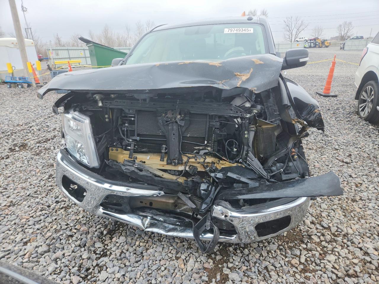 2017 Nissan Titan SV