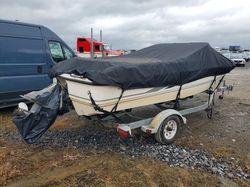 2000 Chaparral 21 H20