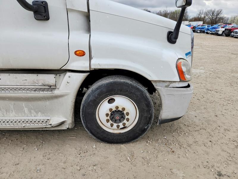 2015 Freigliner 2015 Freightliner Cascadia Semi Truck