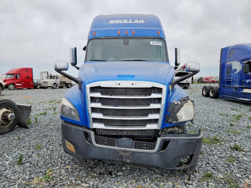 2019 Freigliner 2019 Freightliner Cascadia 126 Semi Truck