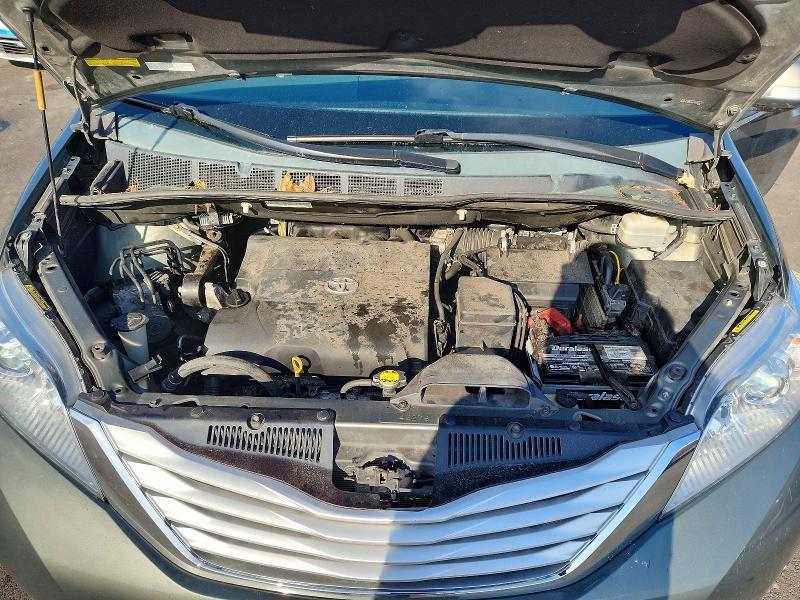 2013 Toyota Sienna Limited 7-passenger