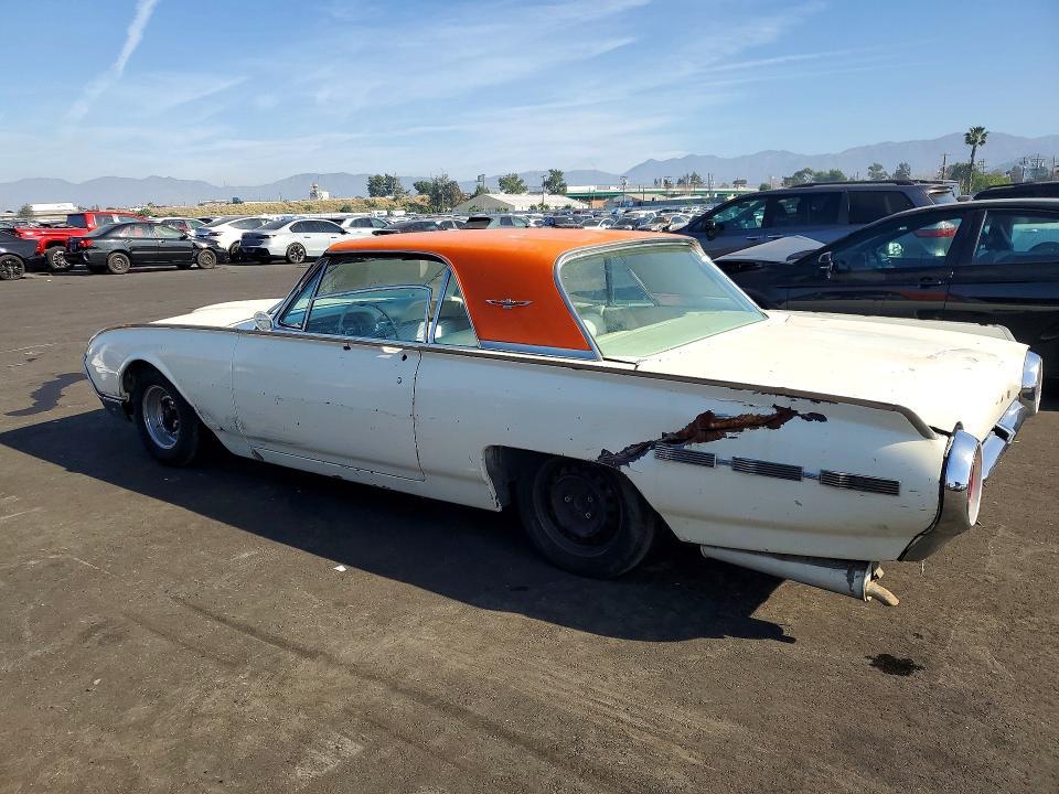 1962 Ford Thunderbird