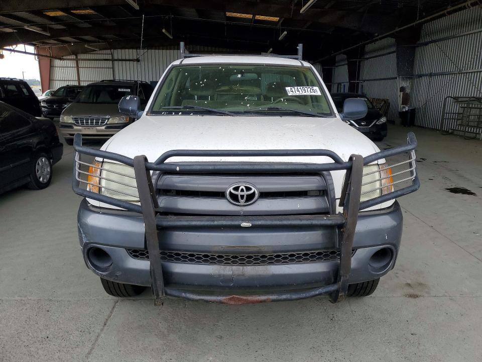 2004 Toyota Tundra Base