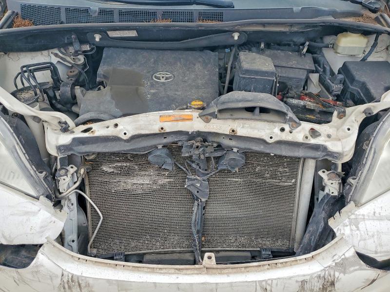 2016 Toyota Sienna xle 7-passenger
