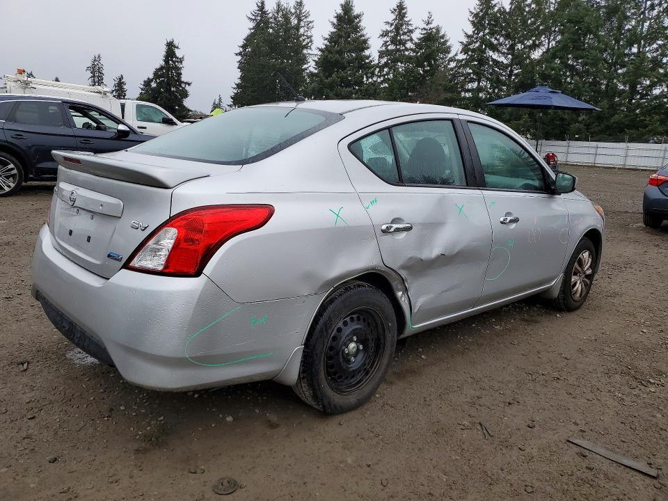 2015 Nissan Versa 1.6 sv