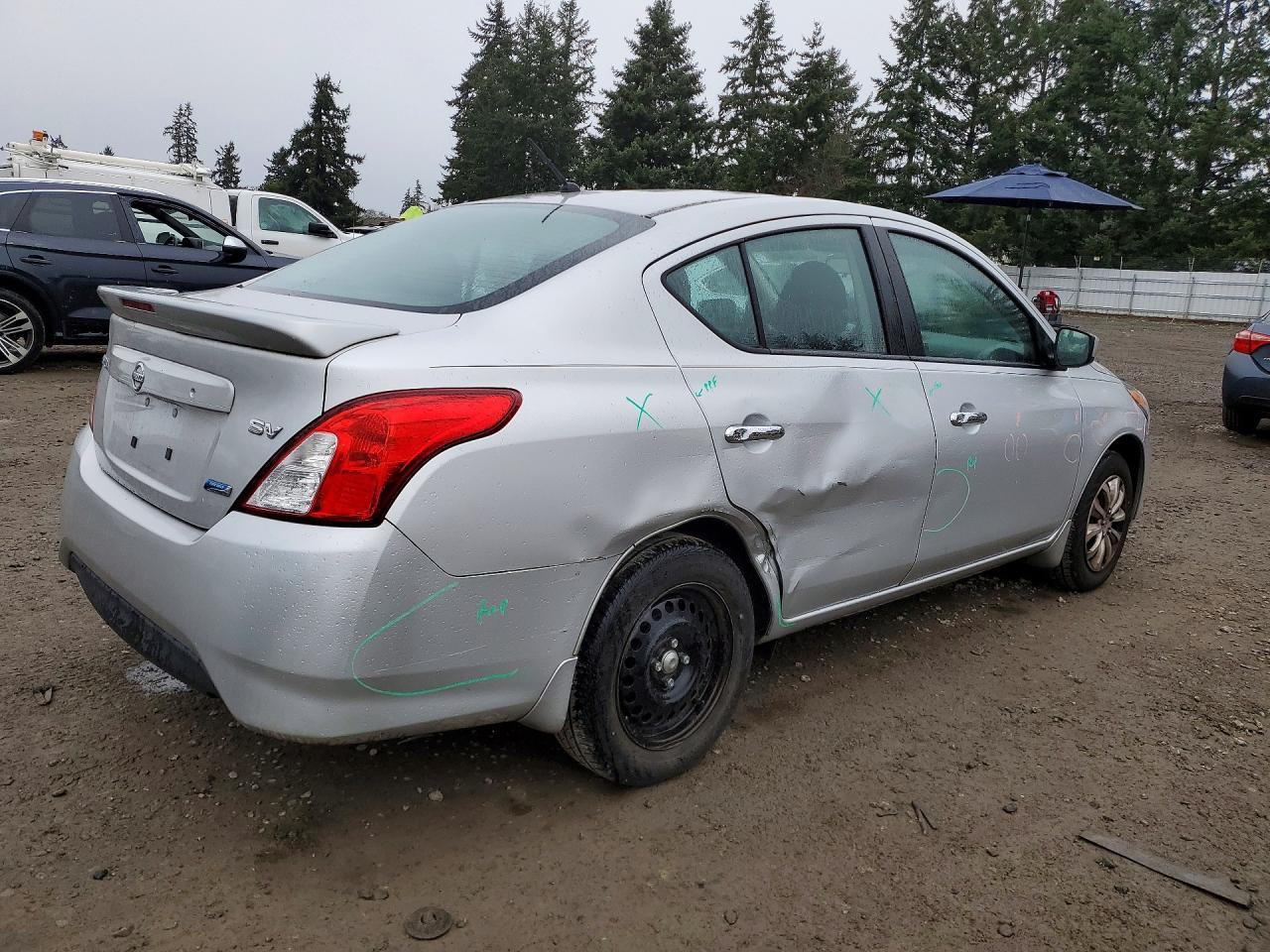 2015 Nissan Versa 1.6 sv