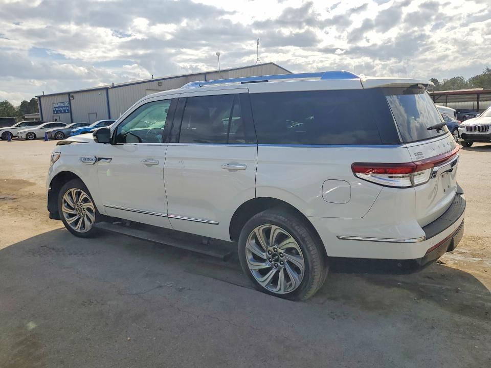 2024 Lincoln Navigator