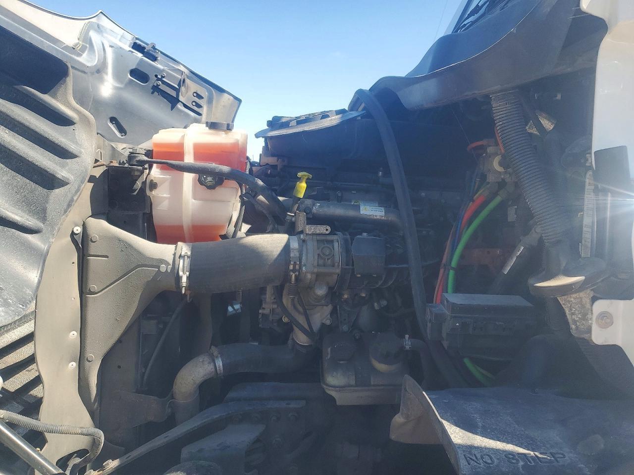 2016 Freigliner 2016 Freightliner Cascadia BOX Truck